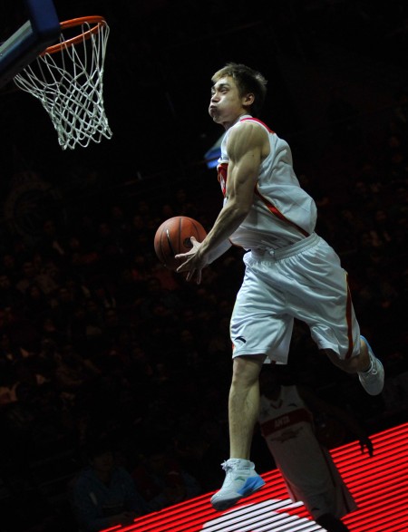 棒球与智慧场馆解析5G切片技术如何支持球场内数万人的高清视频直播