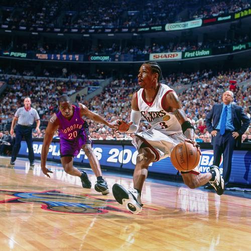 东契奇：斯玛特给替补席带来了能量，他说啥我们都会听