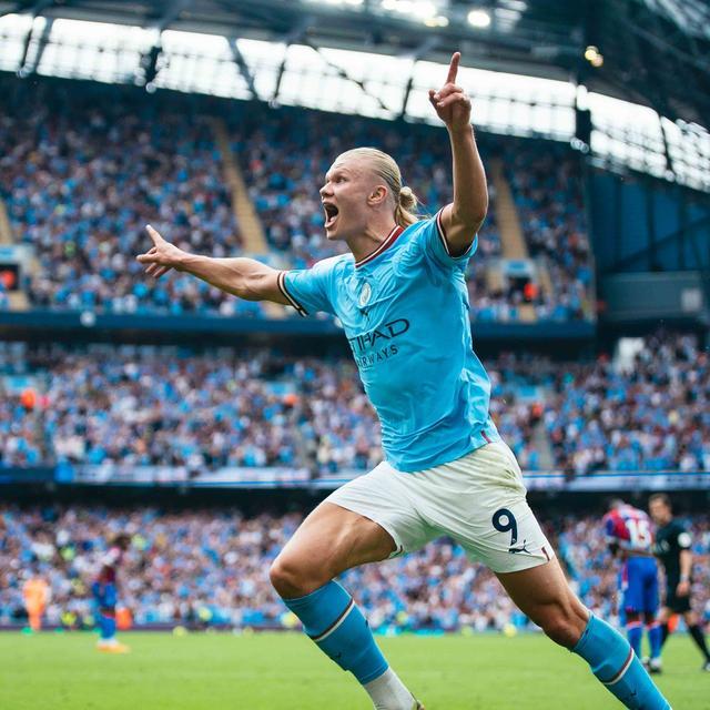 多特4-0十人黄潜，吉拉西双响，阿德耶米、斯文松建功，法比奥-席尔瓦失点