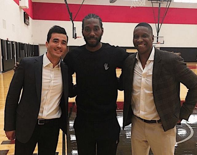 时光荏苒三十二载，感恩你我风雨相伴。同心逐梦共赴...