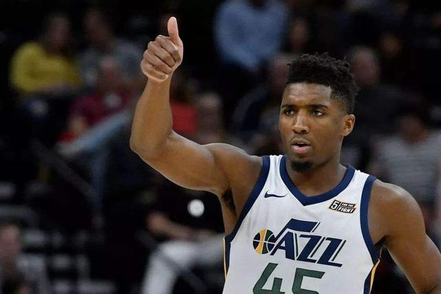 One综合格斗冠军赛｜ 无法终结埃斯图皮南不败金身 JoJo第2次点数落败