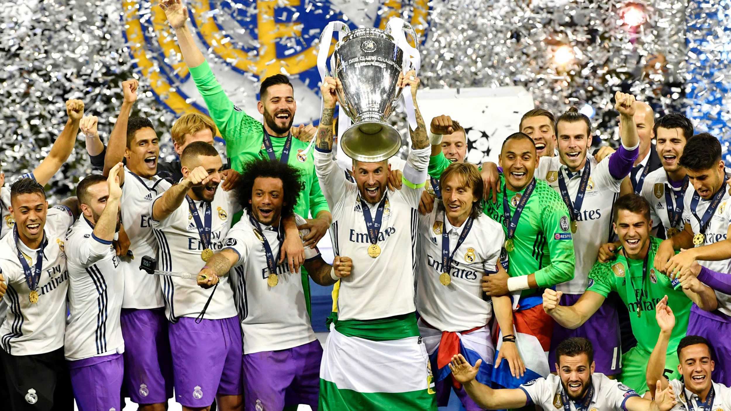 洛杉矶道奇队主帅罗伯茨获颁“2025 年度最佳主帅”，表彰其两连霸期间的调度