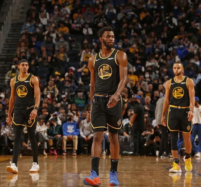 罗体：曼联不愿外租齐尔克泽，罗马目标转向法比奥·席尔瓦